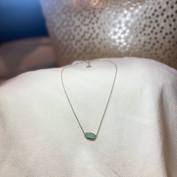 Kendra Scott Necklace - Picture 3 of 8